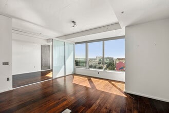1155 S Grand Ave, Unit 1103 in Los Angeles, CA - Building Photo - Building Photo