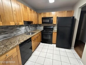 310 Sage Ct in Jackson Township, NJ - Building Photo - Building Photo