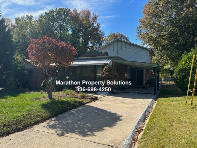 1704 Pichard St in Greensboro, NC - Foto de edificio - Building Photo