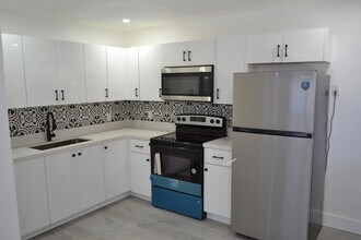 920 NW 8th Ave in Pompano Beach, FL - Building Photo - Building Photo