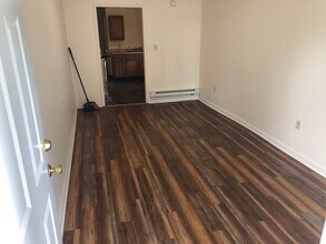 41 Henry St, Unit 1 in Norwich, NY - Building Photo - Building Photo