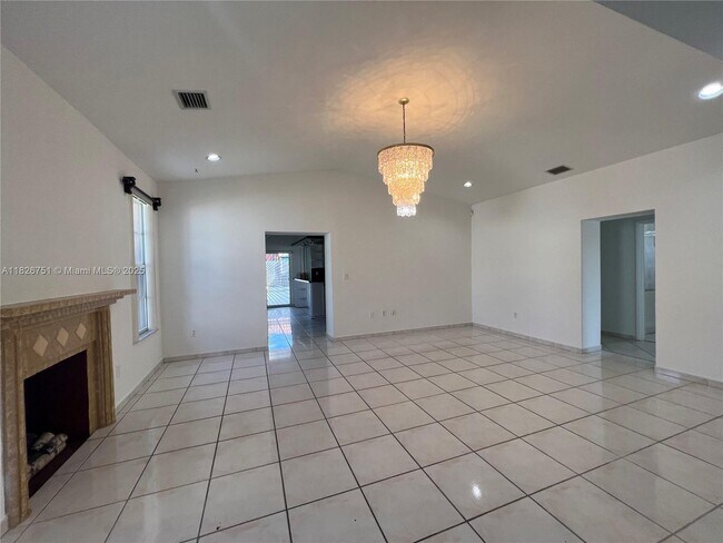 3513 SW 4th St in Miami, FL - Building Photo - Building Photo