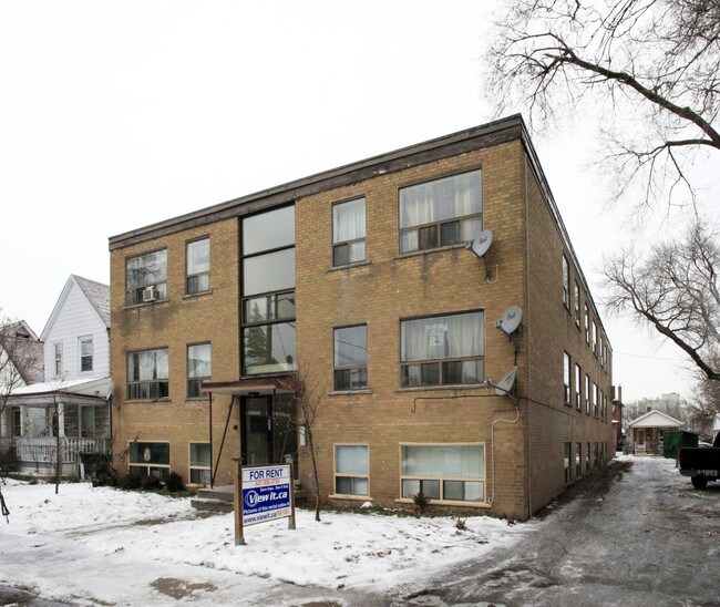 8 Hector Ave Apartments in Toronto, ON