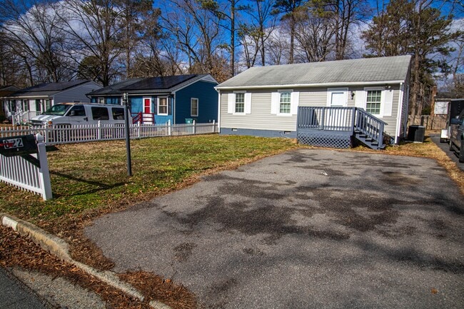 822 Winnetka Ave in Richmond, VA - Building Photo - Building Photo