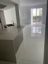 3155 NE 184th St in Aventura, FL - Building Photo