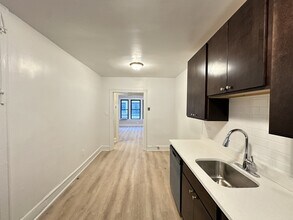 2332.5 N Spaulding Ave in Chicago, IL - Building Photo - Building Photo