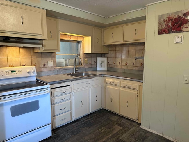 4048 Boulder Dr in New Port Richey, FL - Building Photo - Building Photo