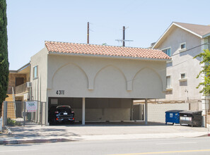 4311 Coldwater Canyon Ave in Studio City, CA - Building Photo - Building Photo