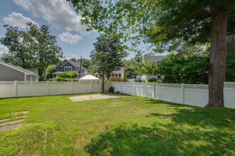 714 Forest Ave in Larchmont, NY - Building Photo - Building Photo