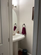 1207 Green Oaks Ln, Unit J in Charlotte, NC - Building Photo - Building Photo