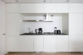 70 W 45th St in New York, NY - Building Photo - Building Photo