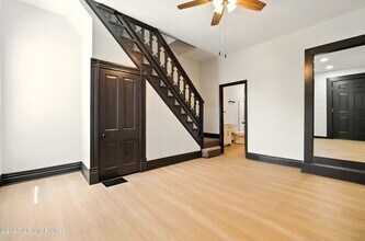 1819 S Preston St in Louisville, KY - Foto de edificio - Building Photo