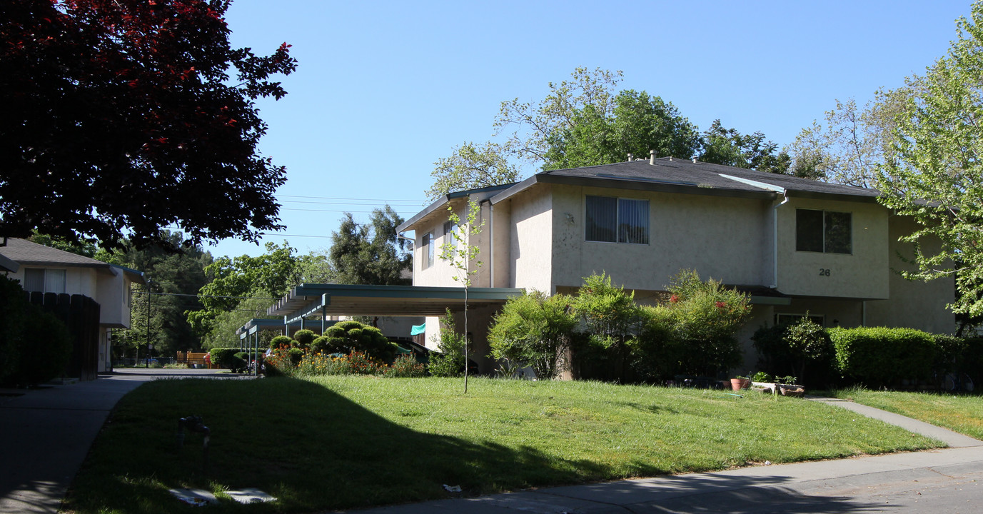 Crescent Villa in Davis, CA - Building Photo