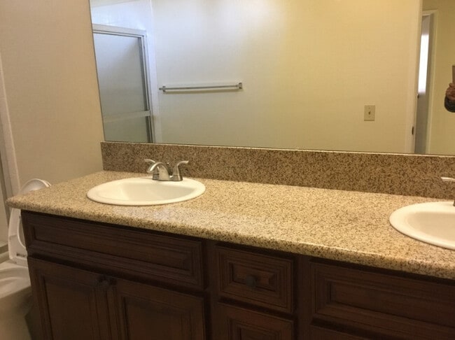 20234 Blythe St in Los Angeles, CA - Building Photo - Building Photo