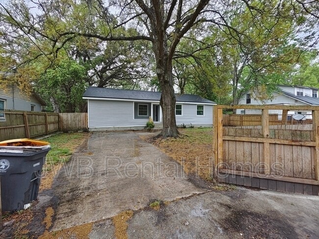 property at 3051 Columbus Ave