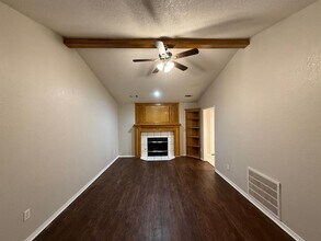 808 W Elder Dr in Mustang, OK - Building Photo - Building Photo