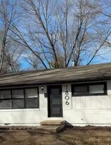 7806 E 113th St in Kansas City, MO - Building Photo