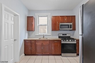 40 Yereance Ave in Clifton, NJ - Building Photo - Building Photo