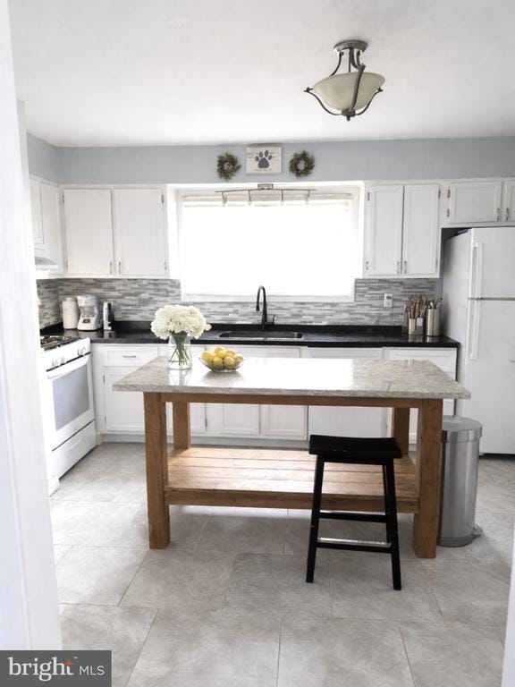 property at 2941 Keenwood Rd