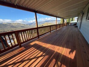 121 Larch Ct in Bodfish, CA - Building Photo - Building Photo