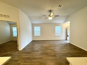 9625 SW 23rd St in Oklahoma City, OK - Building Photo - Building Photo