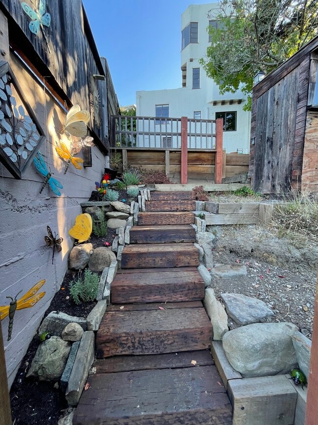 633 Coventry Rd, Unit A in Kensington, CA - Foto de edificio - Building Photo