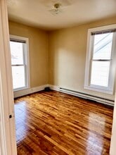 1229 5th Ave in Eau Claire, WI - Building Photo - Building Photo