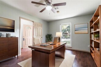5402 Sheraton Oaks Dr in Houston, TX - Building Photo - Building Photo