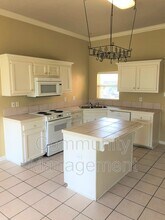 221 Briarhaven Dr in Baton Rouge, LA - Building Photo - Building Photo