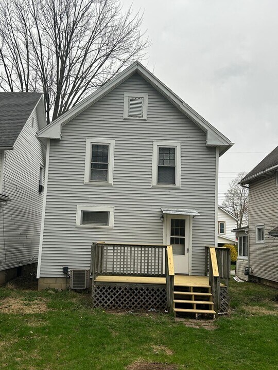 509 E Liberty St in Ashland, OH - Building Photo