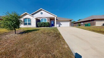 307 Dober St in Nolanville, TX - Building Photo
