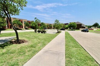 1524 Sphinx St in Dallas, TX - Building Photo - Building Photo