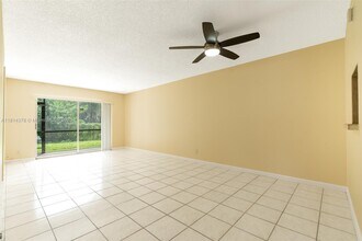 7900 S Colony Cir in Tamarac, FL - Building Photo - Building Photo