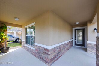 309 Grande Lake Dr in Daytona Beach, FL - Building Photo - Building Photo