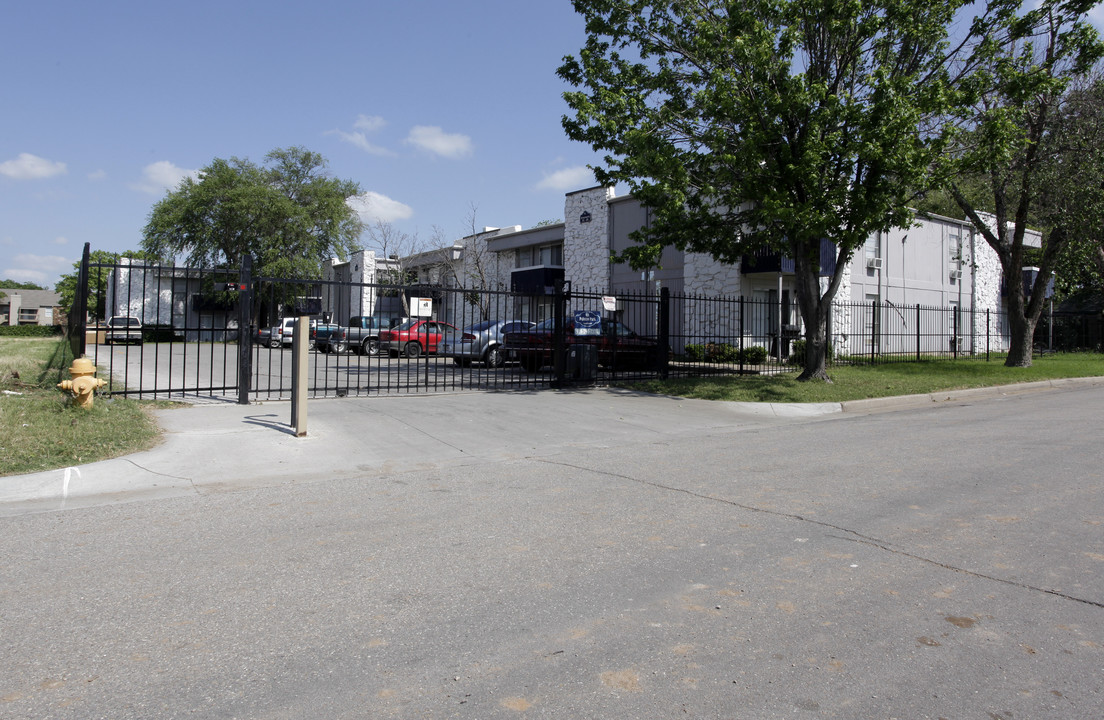 Newport Shores Apartments in Tulsa, OK - Foto de edificio