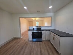 815 N Wilson Ave in Sand Springs, OK - Building Photo - Building Photo