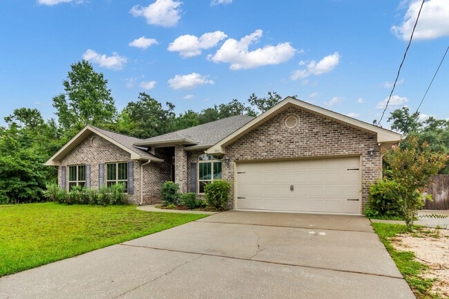 3092 Grady Tolbert Rd in Navarre, FL - Foto de edificio - Building Photo