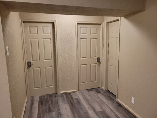 6951 Otter Creek Dr in West Jordan, UT - Building Photo - Building Photo