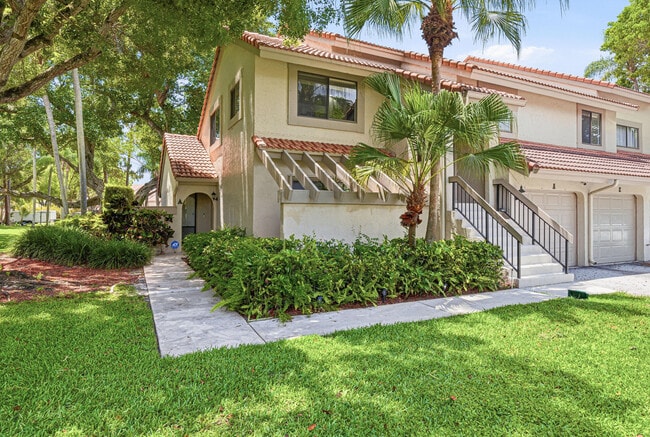 5530 Coach House Cir