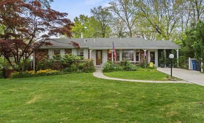 property at 11514 Gainsborough Rd