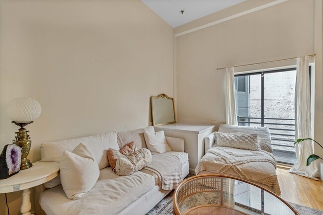 1110 Clinton St in Hoboken, NJ - Building Photo - Building Photo