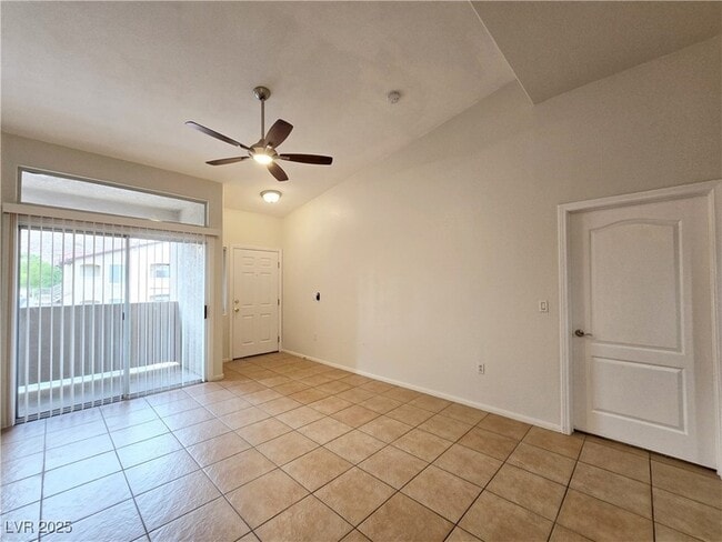 3544 Desert Cliff St, Unit 201 in Las Vegas, NV - Building Photo - Building Photo