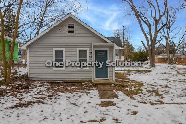 property at 4589 Hayes St