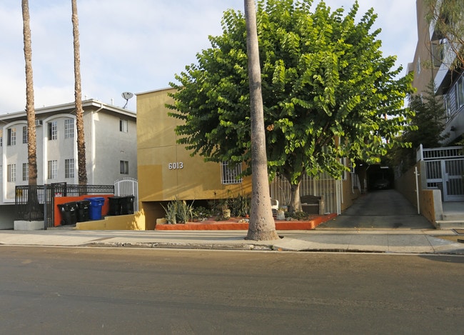 6013 Carlton Way in Los Angeles, CA - Building Photo - Building Photo