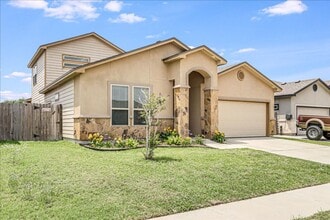 7617 Diamond Dr. in Corpus Christi, TX - Building Photo - Building Photo