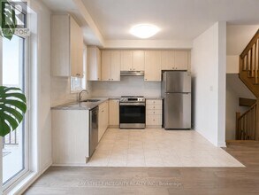 90 Imperial College Ln in Markham, ON - Building Photo - Building Photo