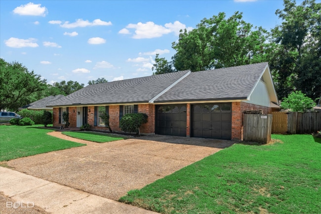 425 N Dresden Cir in Shreveport, LA - Building Photo - Building Photo