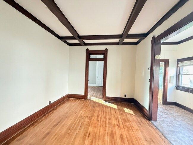 1603 E Oak St in New Albany, IN - Building Photo - Building Photo