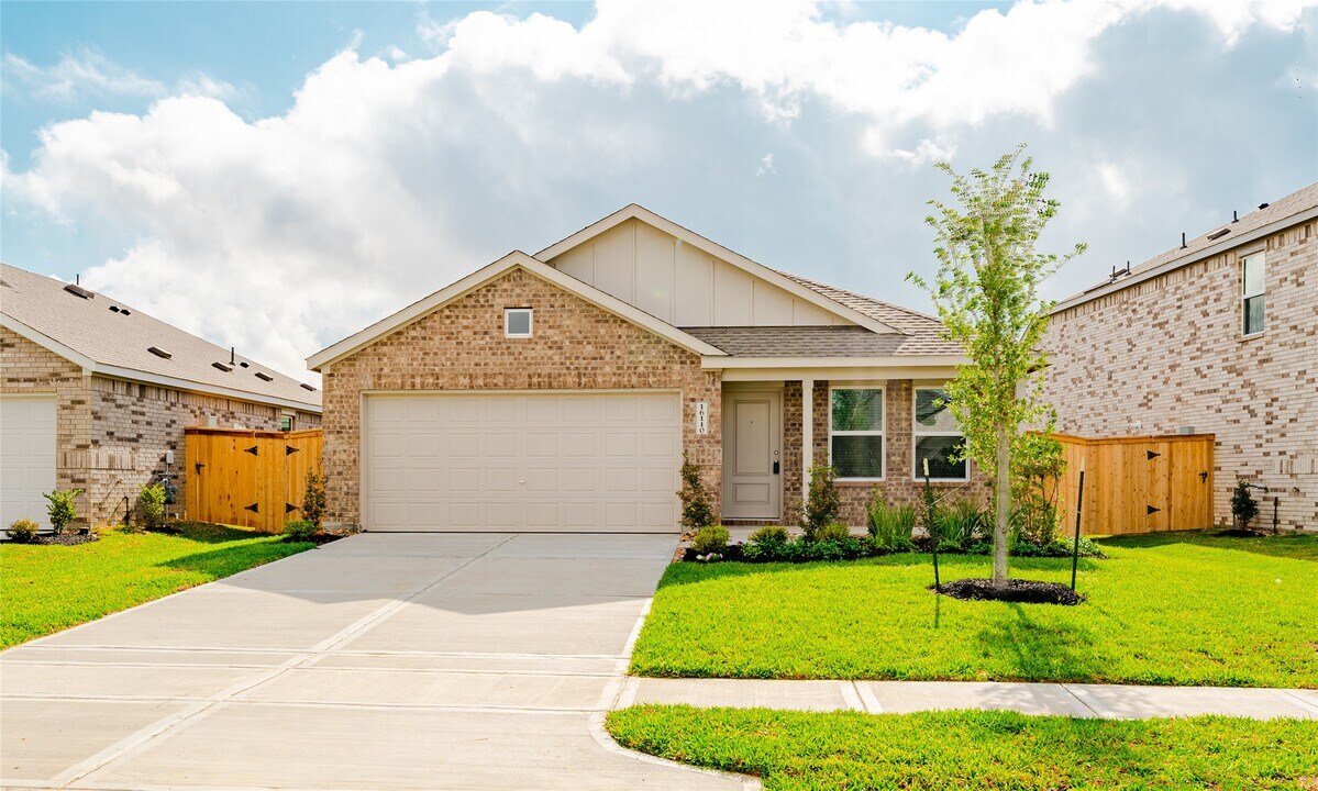 16110 Domestic Dove Wy in Hockley, TX - Building Photo