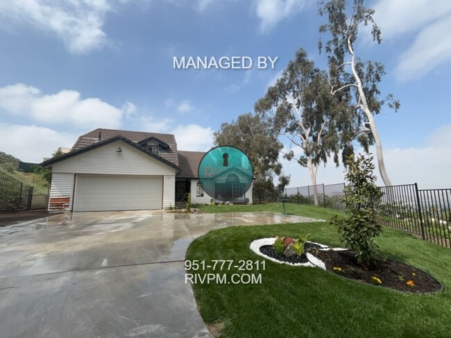 23045 De Berry St in Grand Terrace, CA - Foto de edificio - Building Photo